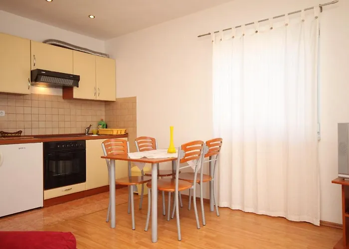 Apartment 8384a