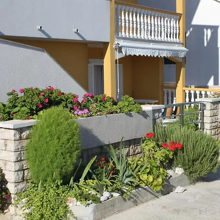 8384a Apartman Preko
