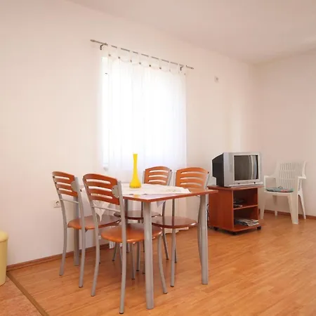 Apartman 8384a Preko